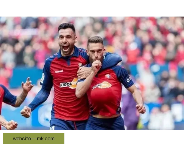 毕尔巴鄂竞技四十年后重现国王杯胜利河道驳船庆祝盛况